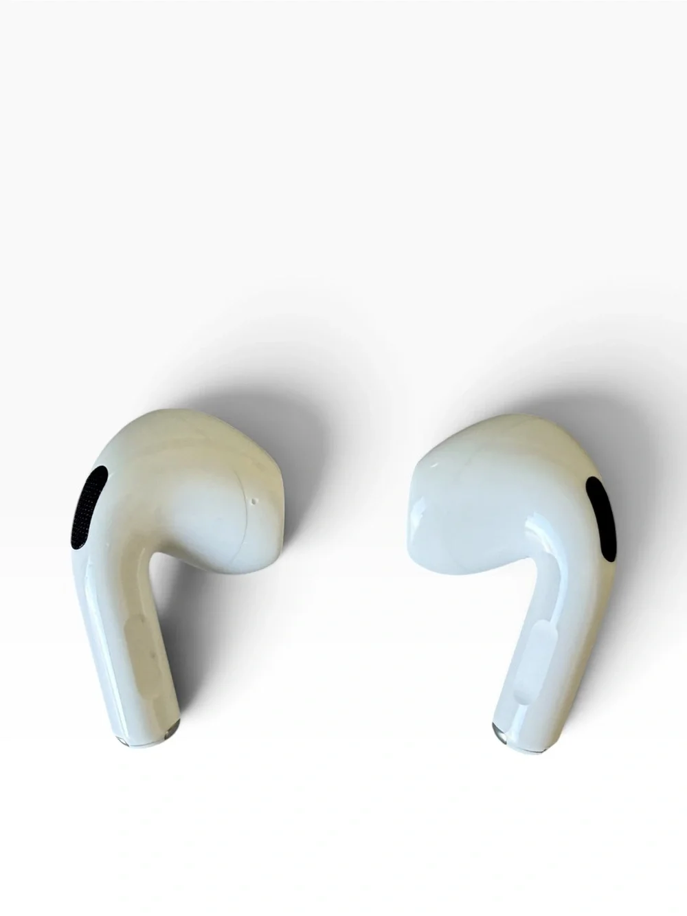 Apple AirPods 4 with Active Noise Cancellation